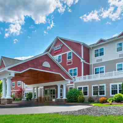 Fairfield Inn & Suites Great Barrington Lenox/Berkshires Hotel Exterior