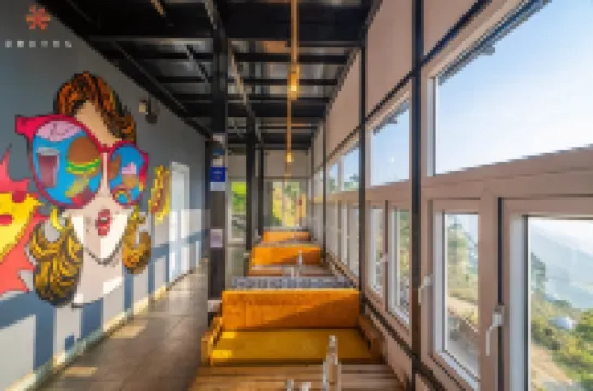 Zostel Plus Poombarai, Kodaikanal