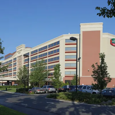 Courtyard Lyndhurst Meadowlands Hotels near North Newark Station