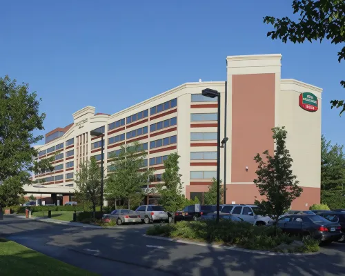 Courtyard Lyndhurst Meadowlands Hotels near North Newark Station