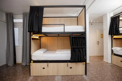 Onefam les Corts Các khách sạn ở 