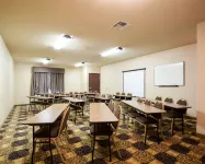 Quality Suites Huntsville Near University