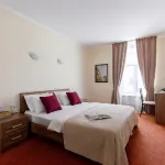 Solo on Vladimirskaya Square