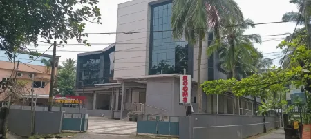 Span Avenue Отели рядом со станцией Railway Station Bus Stop