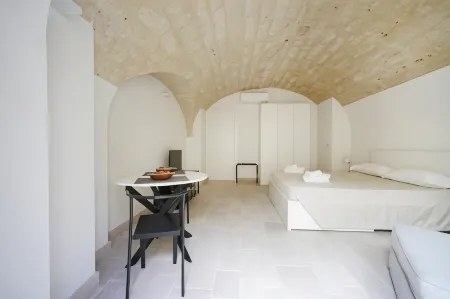 Palazzo della Torre 004 - Historical modern stay Отели в г. Parco Scizzo-parchitello