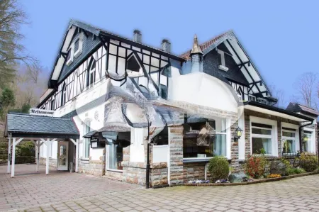 Hotel Restaurant Waldlust Отели рядом с достопримечательностью «Хаспер Тальшперре»