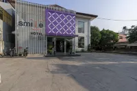 RedDoorz near Goa Sunyaragi Hotel di Desa Kesambi