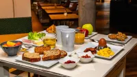 Novotel Suites Reims Centre - breakfast