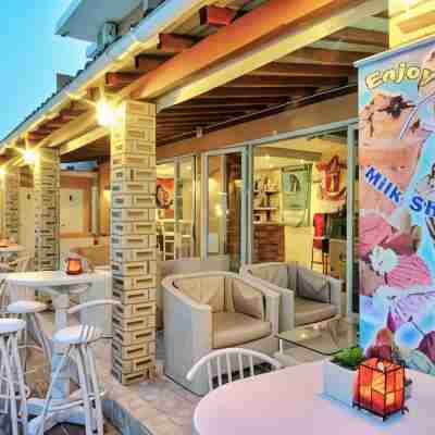 Makis Louvlis Apartments Others