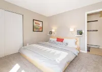2-bedroom 2 bath condo in Winter Park, magnificent views, hot tub, close to town