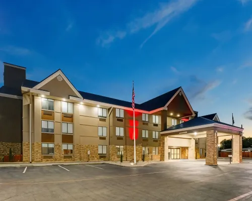 Best Western Plus Riata Hotels in Brown County
