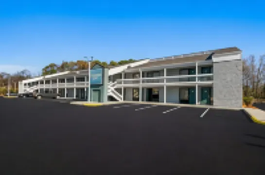 Rodeway Inn Richmond Hotels in Dumbarton