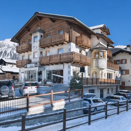 Hotel Crosal