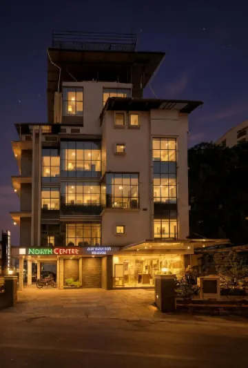 North Centre Hotel ボルガティー周辺のホテル