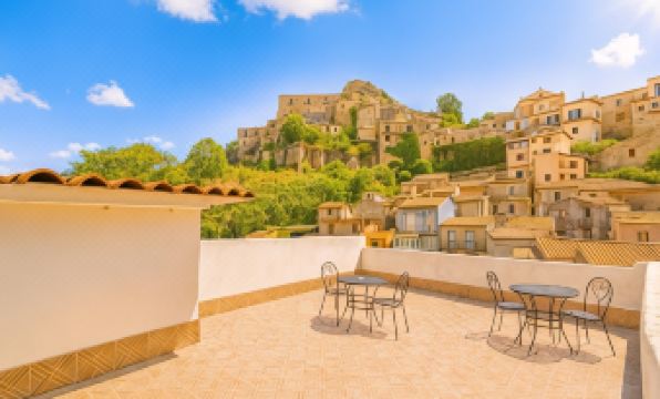 Albergo Diffuso Borgo Santa Caterina "Vintage" - Housity