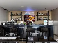 Mercure Mactan Cebu - ที่มีบาร์