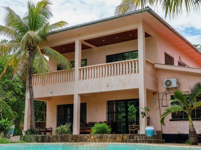 Tradewinds Lodge