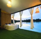 Baanrimnam Resort Lopburi - 2 stelle
