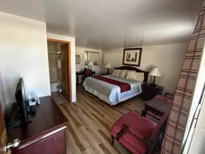 Rainbow Lodge and Inn Hotel a 
