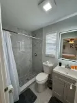 Open Home Suites - 1 Bedroom 1 Bath - Homestays