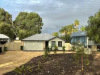 Seaside escape awaits your family in Myalup! - Wifi