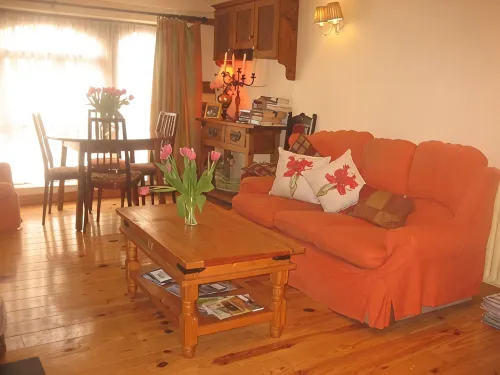 Ashleigh House Bed & Breakfast - Homestays