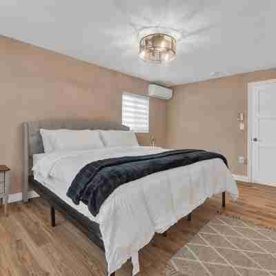 Forget your worries in this spacious and serene space. Rooms