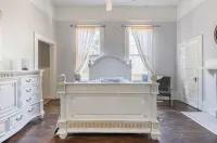 Classic/Modern Downtown Home In Valdosta - 4-Star