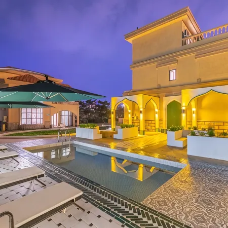 Floral Hotel · Weihai Haya Swimming Pool Garden hotel