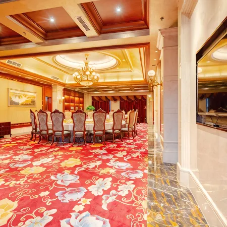 Celebrity City Hotel