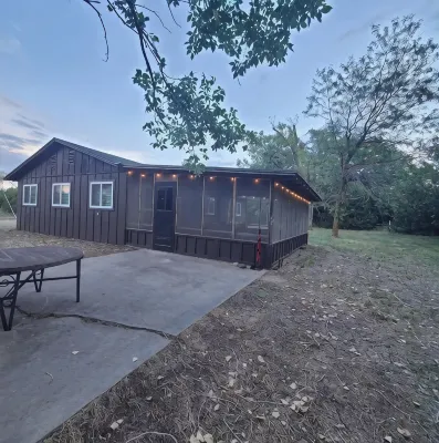 Cozy One-Bedroom Cabin on Peaceful 38 Acres