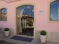 Olissippo Castelo Hotels near Castelo