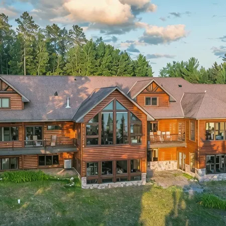 Bay Ridge North Lakeshore Lodge Retreat