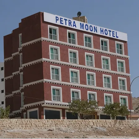Petra Moon Hotel