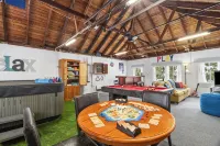 Civil War Era Home, w/ King Bed, Finger Lakes, Hot Tub & Game Room - Homestays