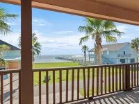 Perfect getaway for all!  Fish and hunt with all the comforts of home! Hotels in Willacy County