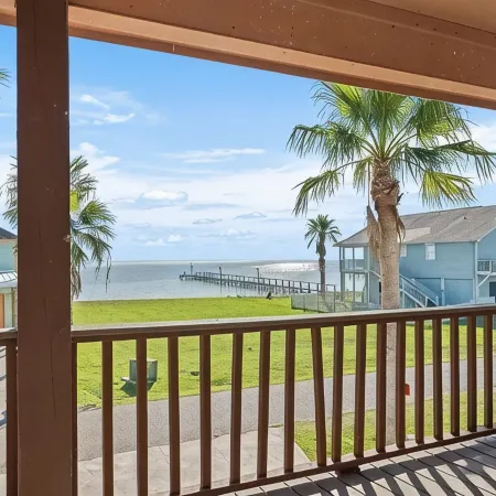Perfect getaway for all!  Fish and hunt with all the comforts of home!