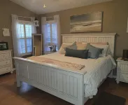 Newly remodeled beach themed home 3BR 2 BA - 4-Star