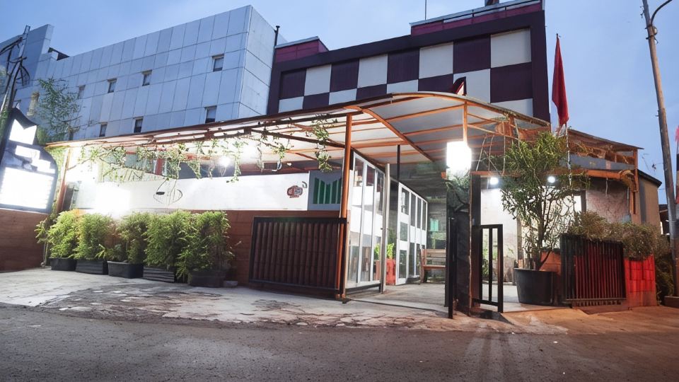 Mine Home Hotel Cihampelas