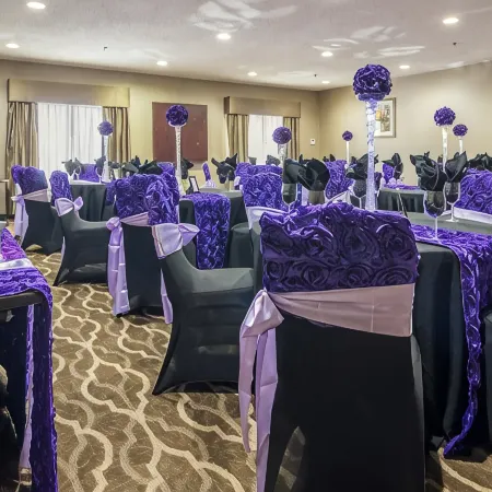 Holiday Inn Express & Suites SOUTHFIELD - DETROIT by IHG