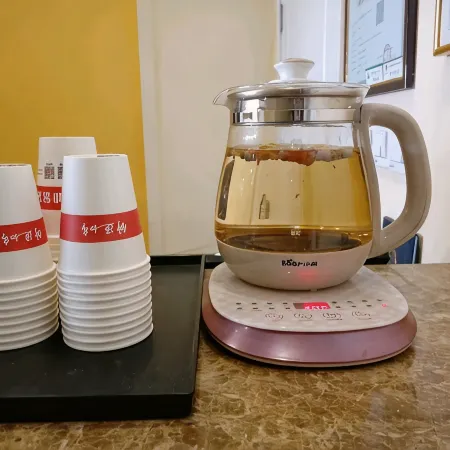 Yiju Hotel (Shenghao Shopping Center)