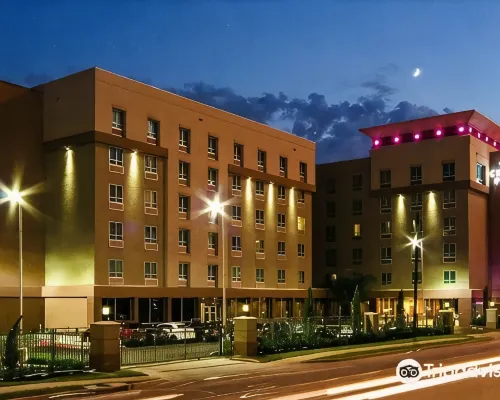 Crowne Plaza HOUSTON GALLERIA AREA by IHG Hotels near بايو بيند