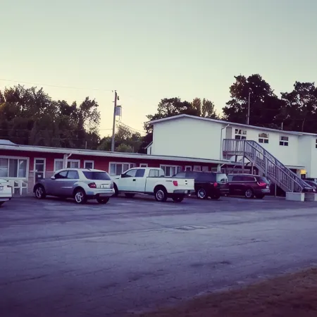 Maple Leaf Inn