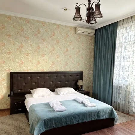 Kosmos Hotel