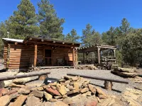 Rustic Oak Log Cabin in the Ponderosa Pines great for a quiet get away.