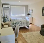 Doug's Place - Spectacular Views + Tennis Court - بوتيك