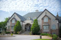 Chateau Avalon Hotels in 