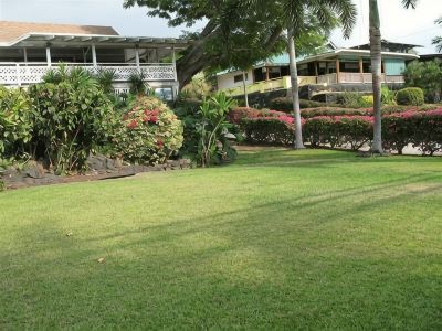 Fabulous Beach House!! Ocean Front View! 4 Minute Walk to Kahaluu Beach Park!!