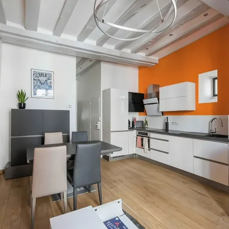 Angers Hyper Centre - Rue St Laud, 2min Ralliement