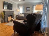 Family-Friendly, Modern & Comfortable 3Br Lubbock Home with a King Bed.